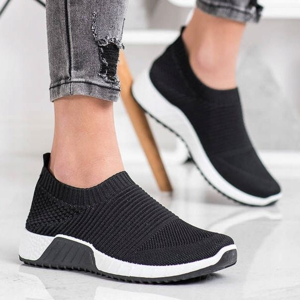 Goodin Sportliche schwarze Slipper 1