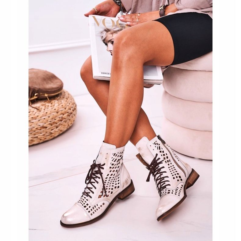 Nicole Weiße durchbrochene Lederstiefel für Damen Abigail 1