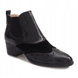 Lackierte Schuhe auf einer Säule 8582-1 Schwarz 1