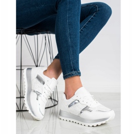 Bestelle Stylische Sneaker weiß 2