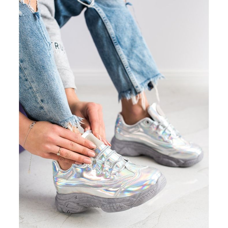 Ideal Shoes Sneaker mit Holo-Effekt silber- 1