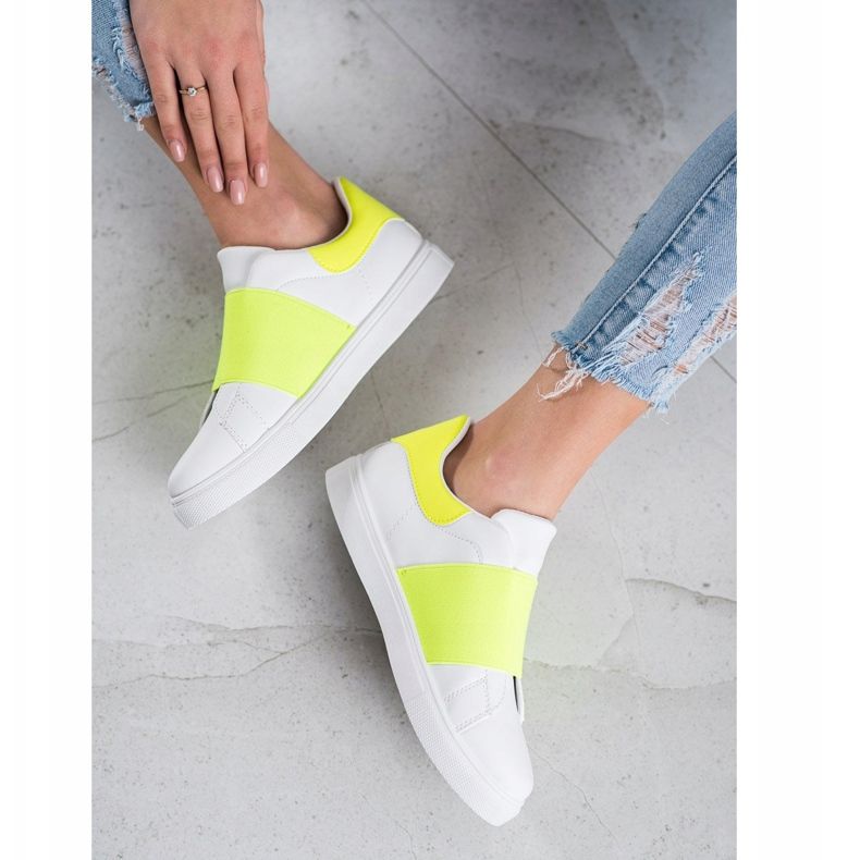 SHELOVET Slipper mit Gummizug weiß 1