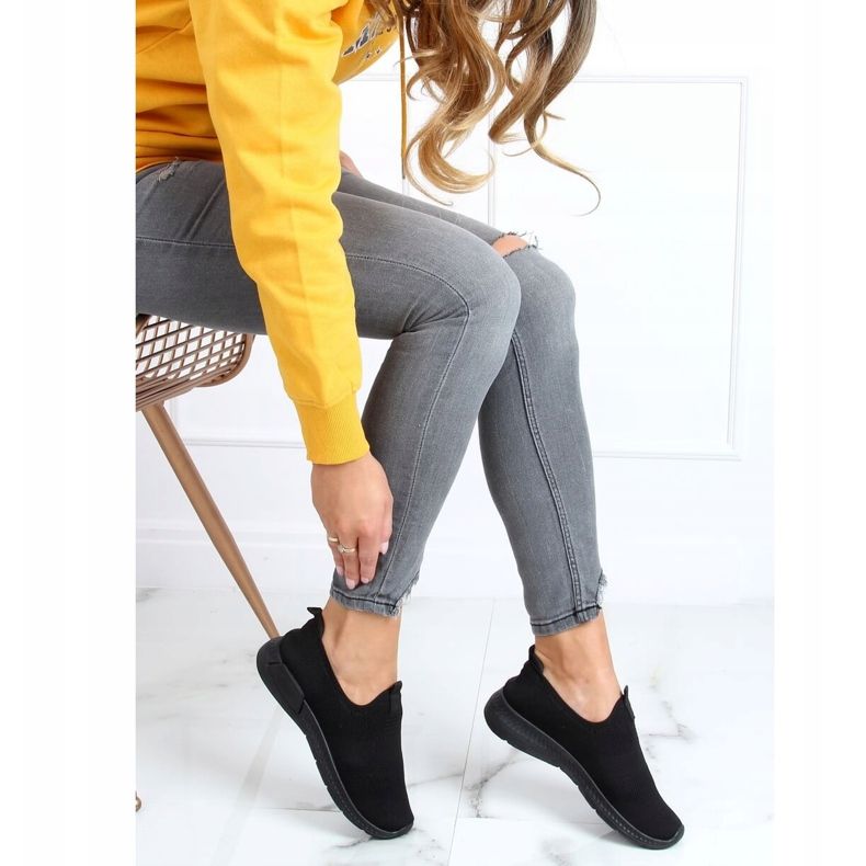 Schwarze Socken Sportschuhe C9273 Negro 2