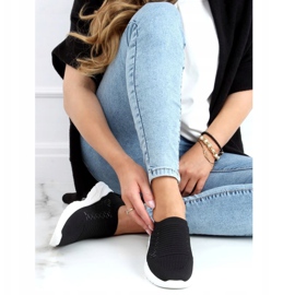 Schwarze Sportschuhe mit Socken 9862 Black 1