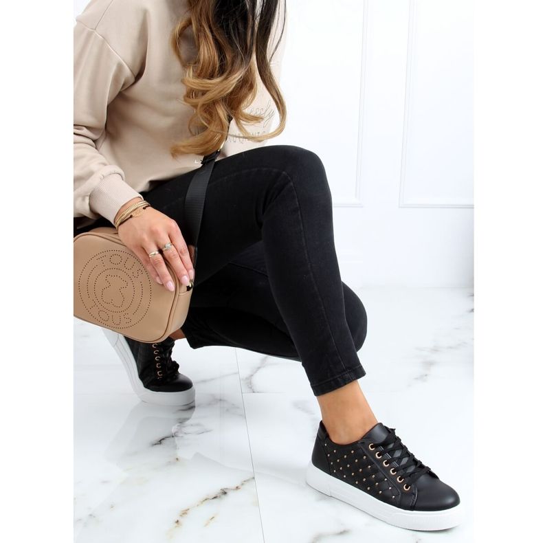 Schwarze Damen-Sneaker mit Nieten LA124P Schwarz 2