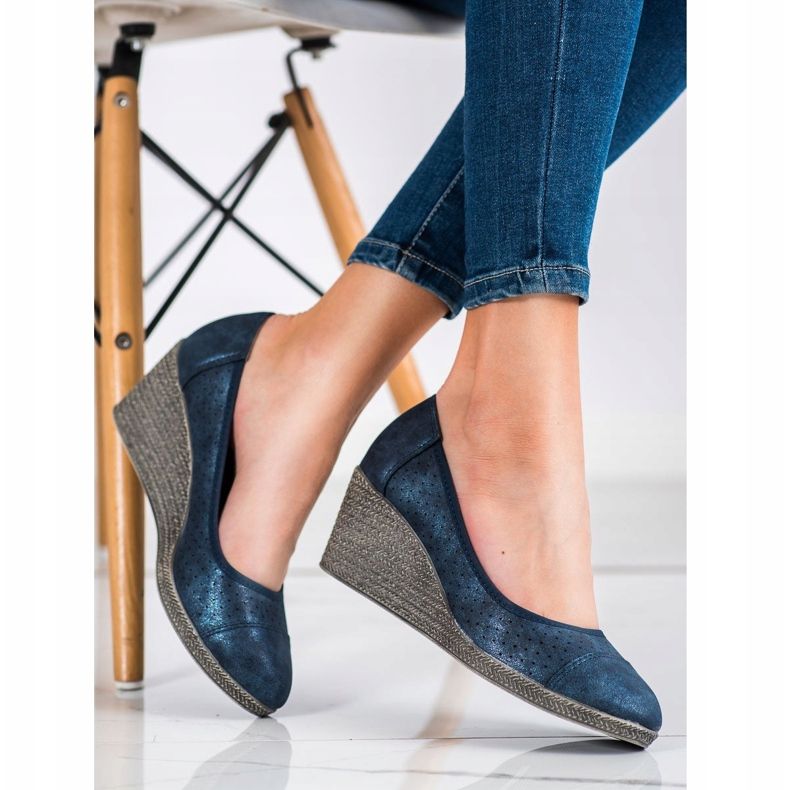 Goodin Marineblaue Keilpumps 1