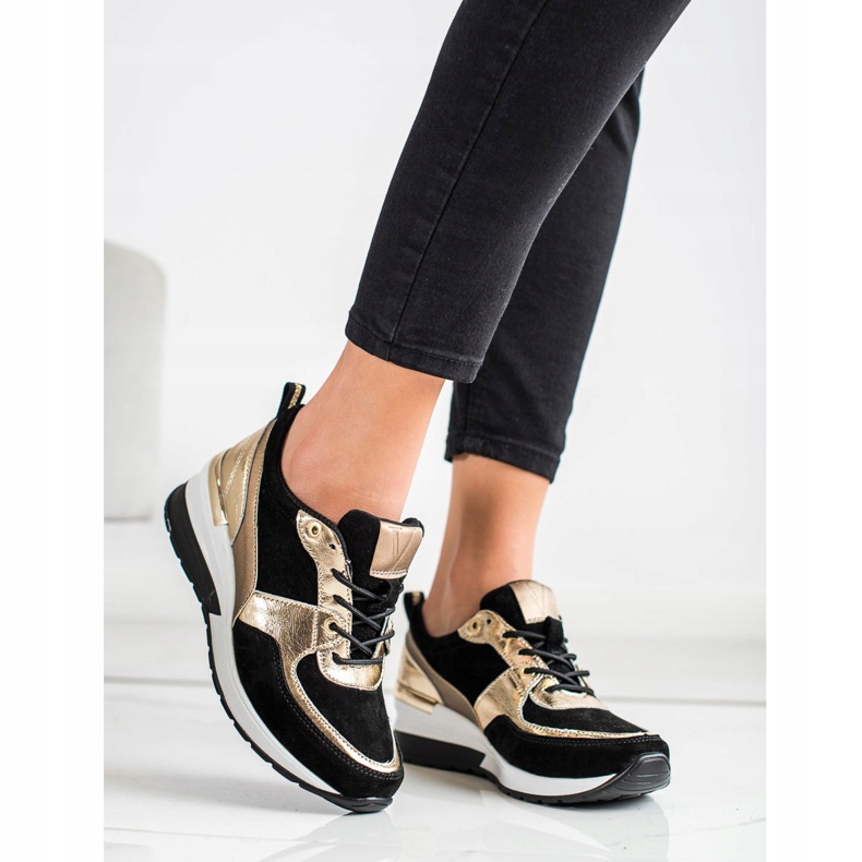Sneakers aus Leder in Schwarz und Gold VINCEZA golden 1