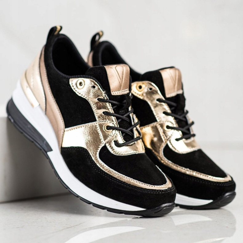 Sneakers aus Leder in Schwarz und Gold VINCEZA golden 2