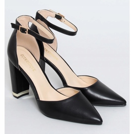 Pumps am Pfosten schwarz X8077 Black 1