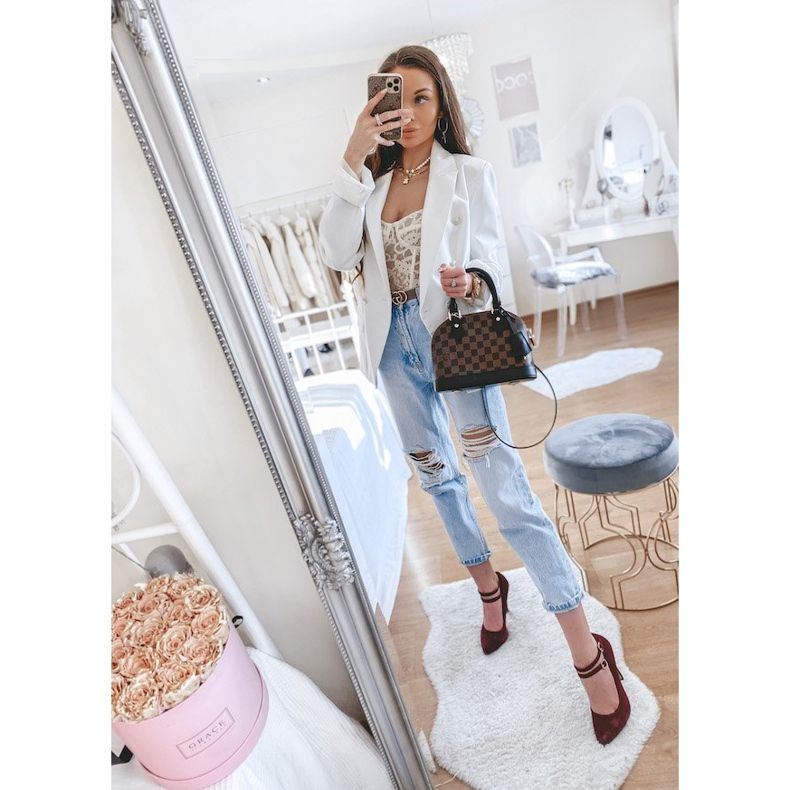 Burgunderrote Wildleder-Pumps an der Ferse L408 1