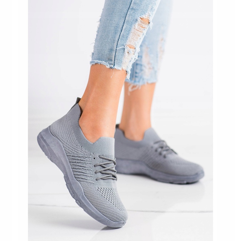 SHELOVET Bequeme graue Sportschuhe 1