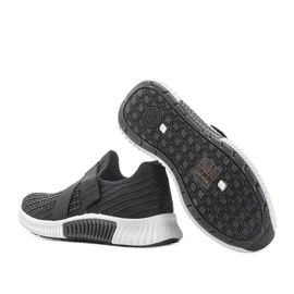 Schwarze Akira Sportschuhe zum Hineinschlüpfen 1