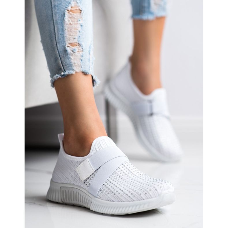 SHELOVET Sportschuhe mit Kristallen weiß 1