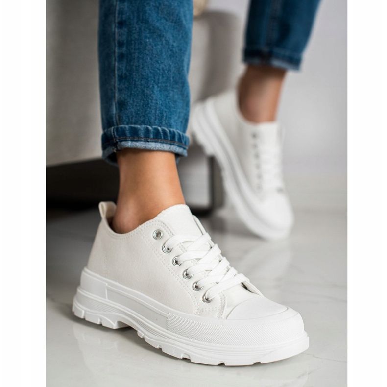 SHELOVET Weiße Turnschuhe auf der Plattform 2