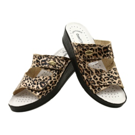 Frauen Lederflip Flops Leopardendruck beige 4