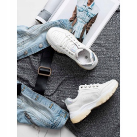 SHELOVET Turnschuhe aus Öko-Leder weiß 1