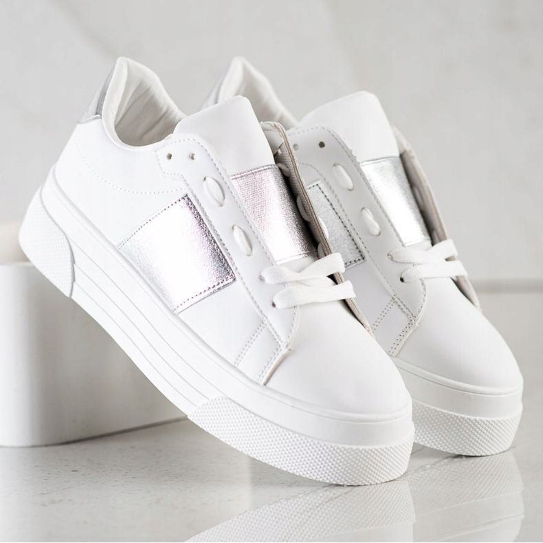 SHELOVET Sneakers mit Öko-Leder auf der Plattform weiß 2