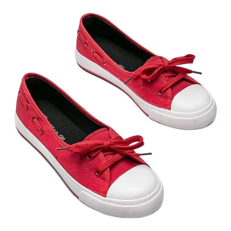 Alanas rote Halbsneaker 1