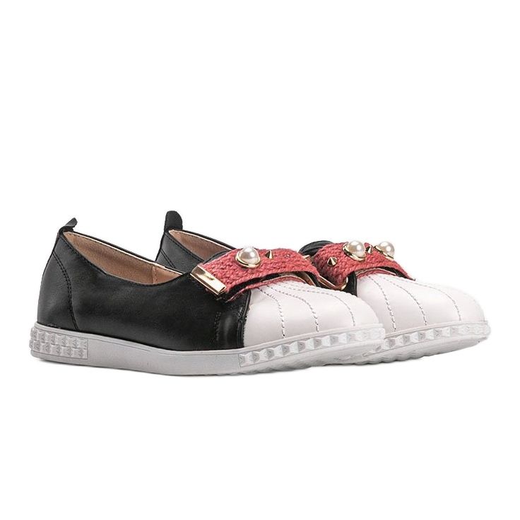 Schwarze Loafer mit Deanna-Perlen 1