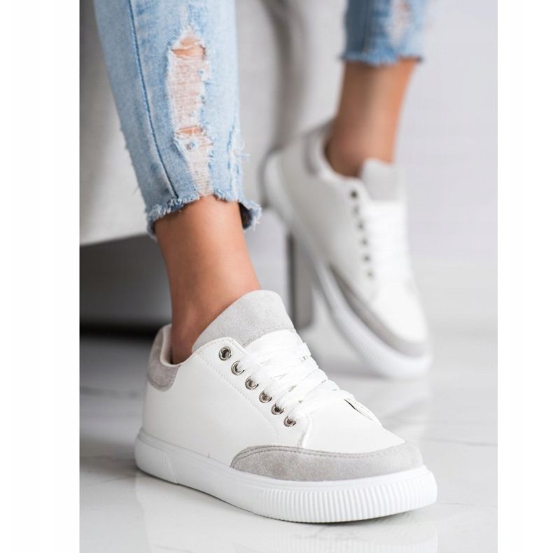 SHELOVET Stylische weiße Sneaker 2