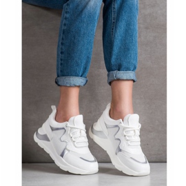 Weide Bequeme stylische Sneaker weiß 2