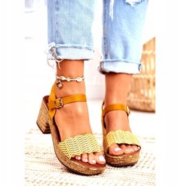 EVE Gelbe Fobi Damensandalen auf hohem Absatz beige 3