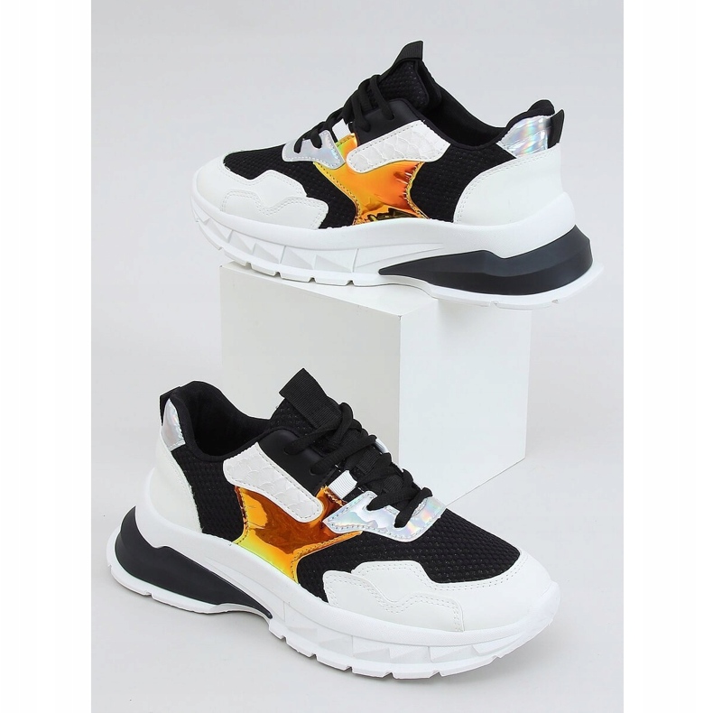 Schwarz-weiße Sportschuhe BH003 Schwarz 1