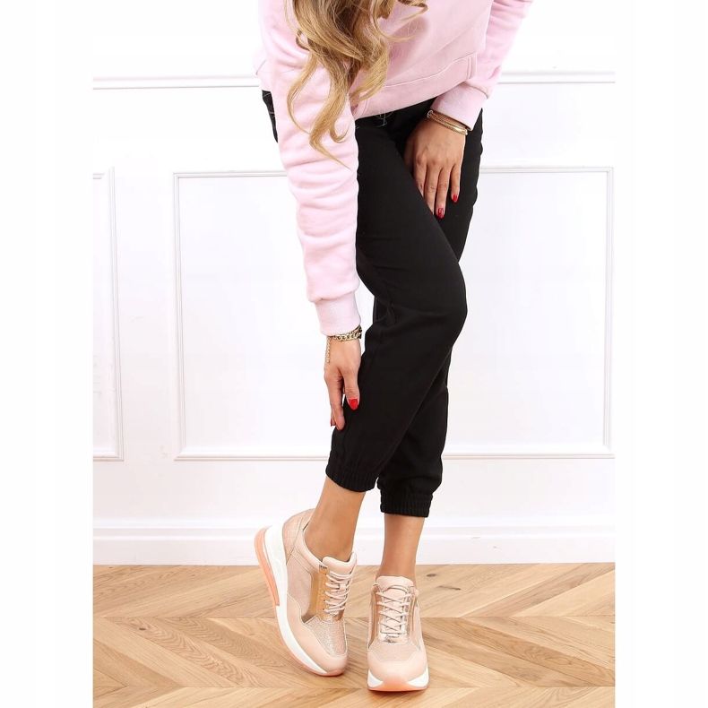 Pink RQ288 Pinke Sportschuhe auf einem versteckten Keilabsatz rosa 1