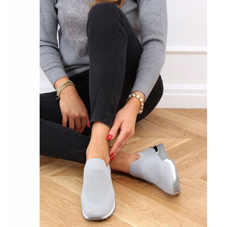 Graue Socken Sportschuhe LDH006 Grau 2