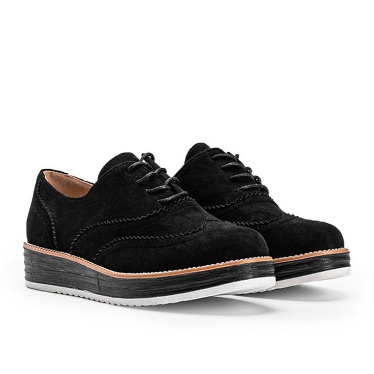 Schwarze Wildlederschuhe auf einer hohen Kenia-Sohle 1