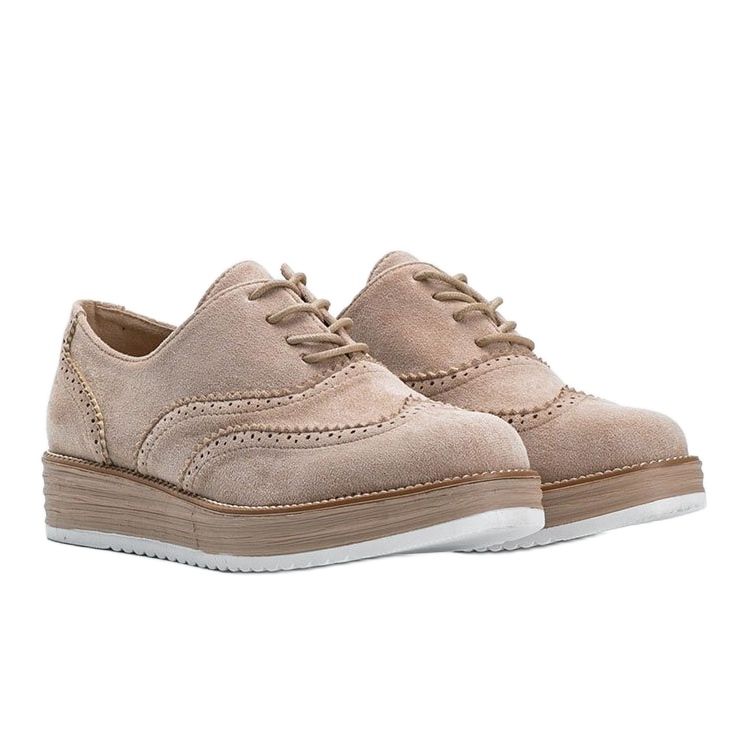 Beige Wildlederschuhe auf einer hohen Kenia-Sohle 1