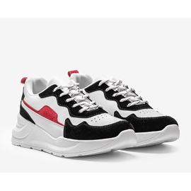 Weiße Sneaker mit schwarzen Alexia-Accessoires 1