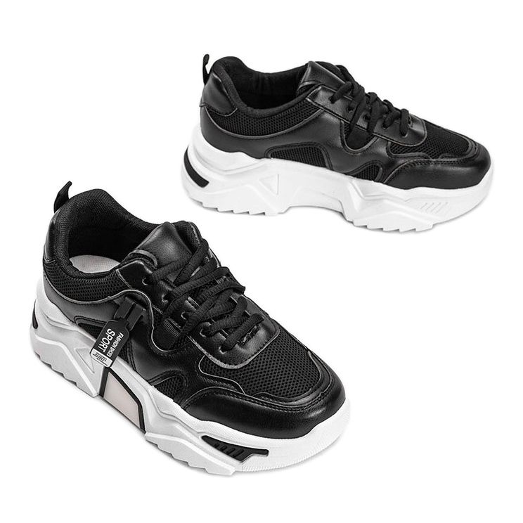 Schwarze Sneaker mit dicker Cristina-Sohle 2