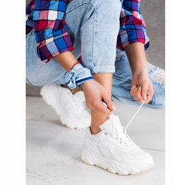 Bella Paris Turnschuhe auf der Plattform weiß 1