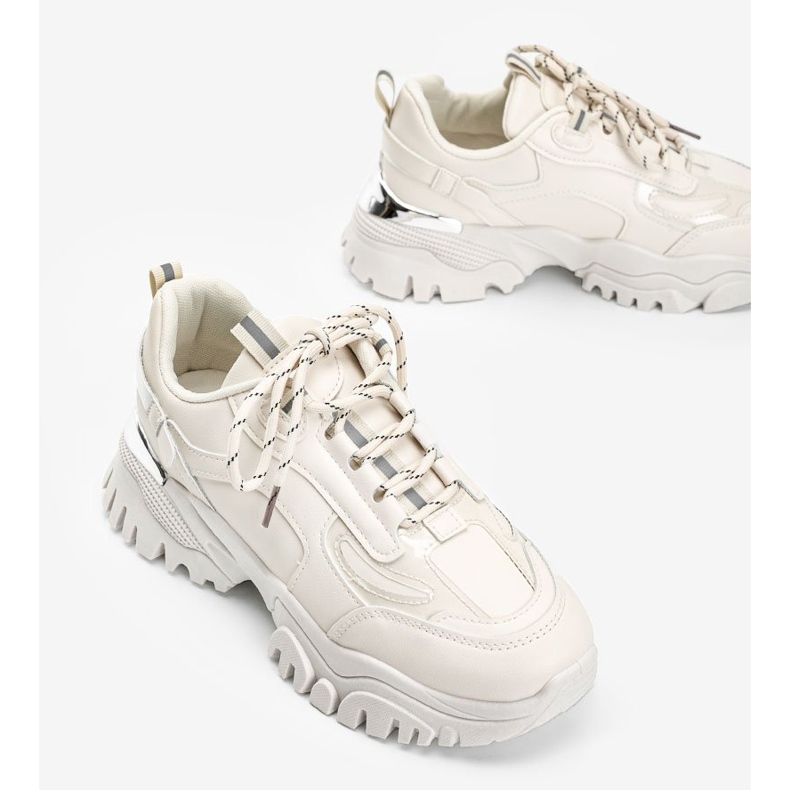 Beige Sneaker mit metallischen Ansley-Einsätzen 2