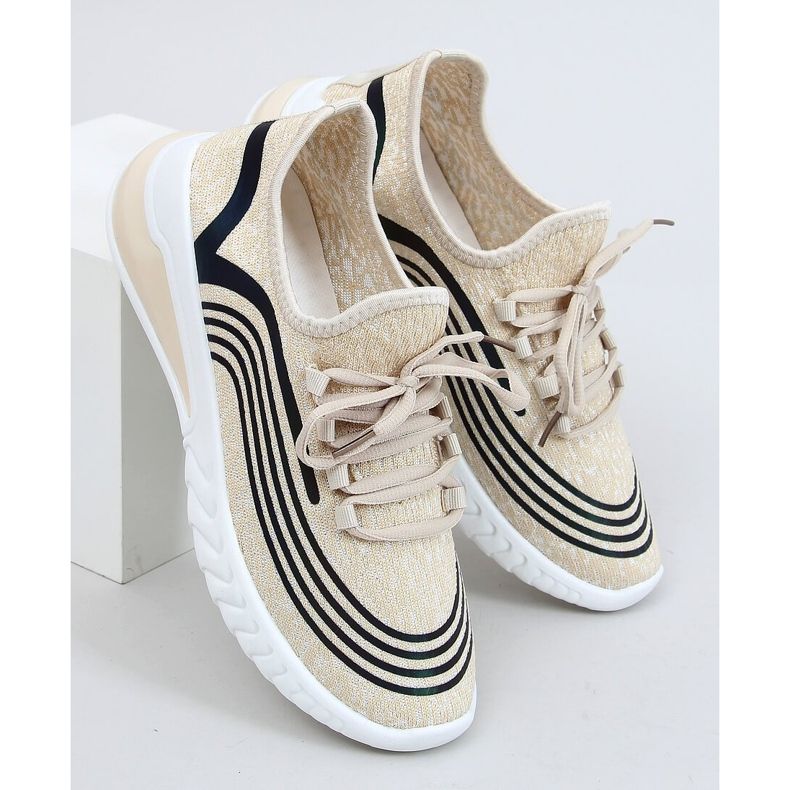 Beige Socken 3436 Beige Sportschuhe 1