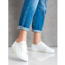 SHELOVET Bequeme niedrige Sneakers weiß 1