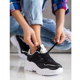 Weide Sneakers aus Öko-Leder mit Schlangenmuster schwarz 1