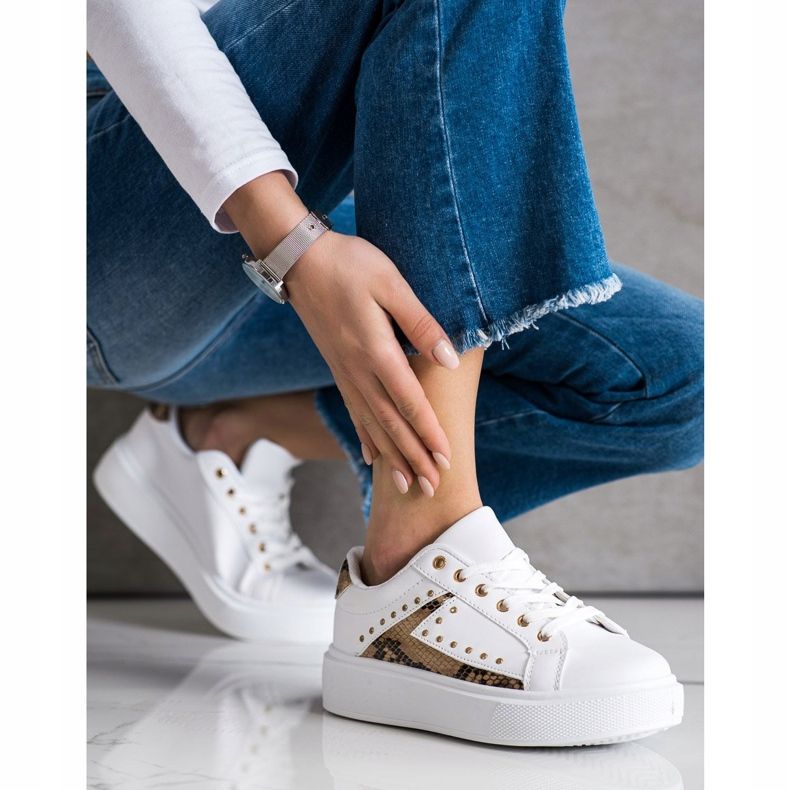 SHELOVET Weiße Turnschuhe auf der Plattform beige schwarz 2