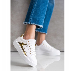 SHELOVET Weiße Turnschuhe auf der Plattform schwarz gelb 1