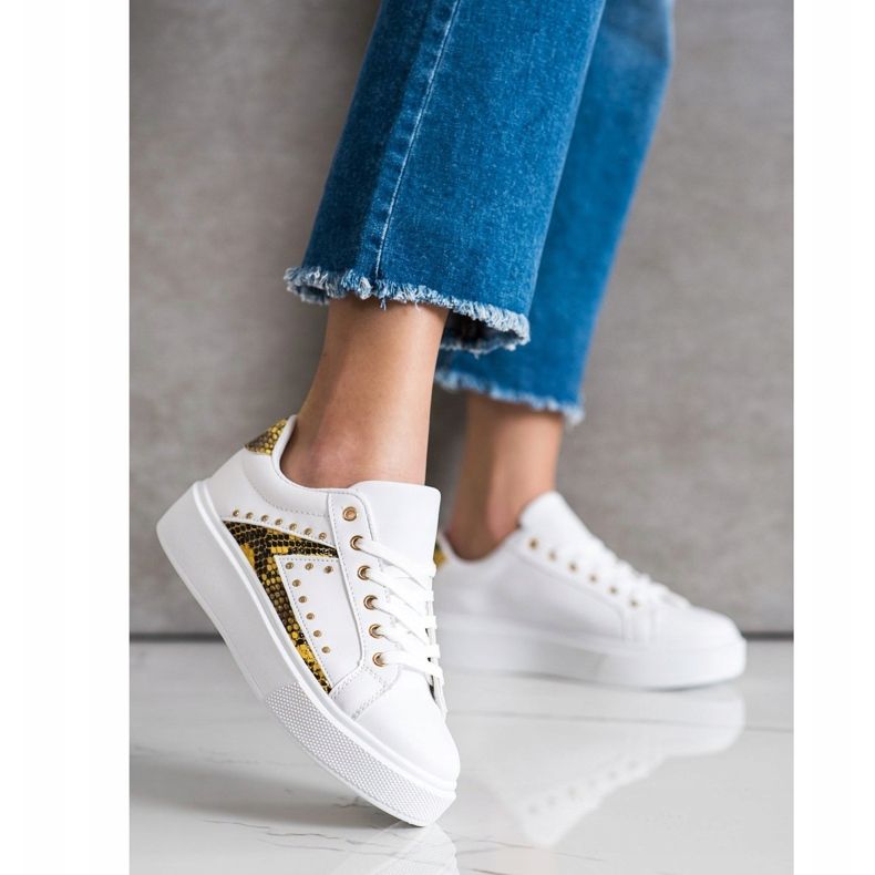 SHELOVET Weiße Turnschuhe auf der Plattform schwarz gelb 1