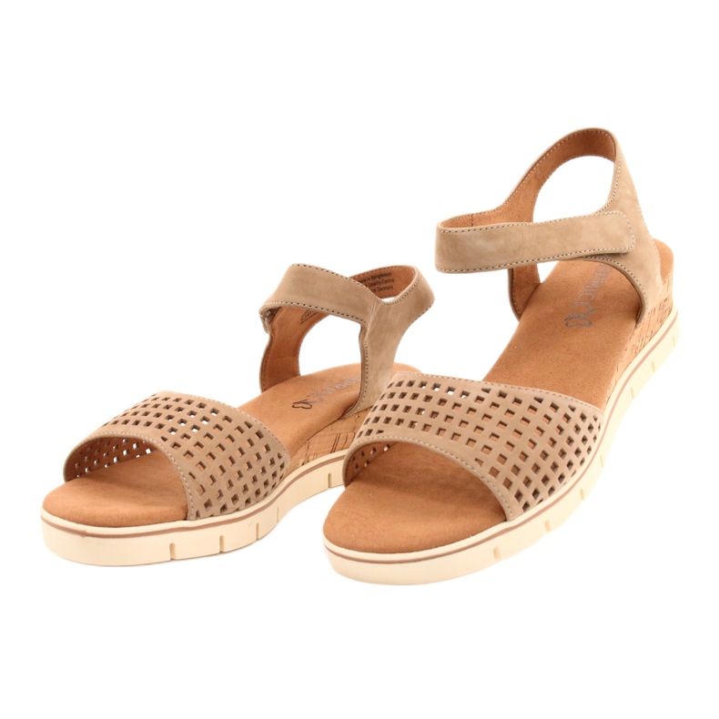 Caprice Ledersandalen mit Keilabsatz 28710 beige 1