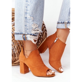 Frühlingsstiefel aus Wildleder On A Post Vinceza 21-17095 Camel braun 1