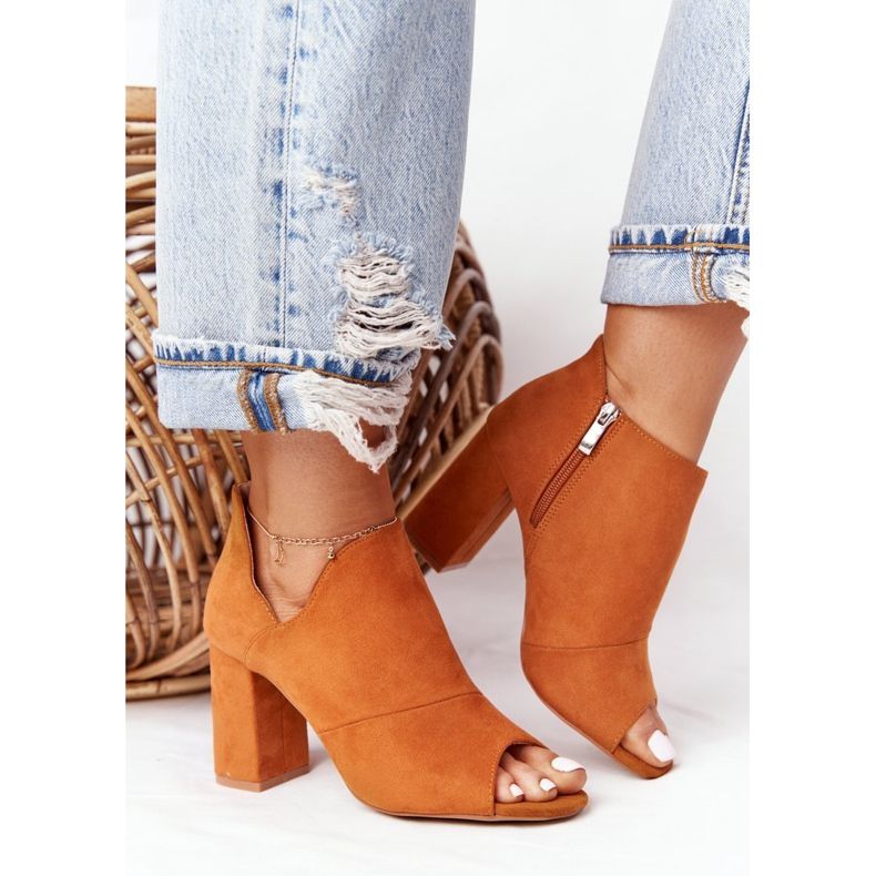 Frühlingsstiefel aus Wildleder On A Post Vinceza 21-17095 Camel braun 1