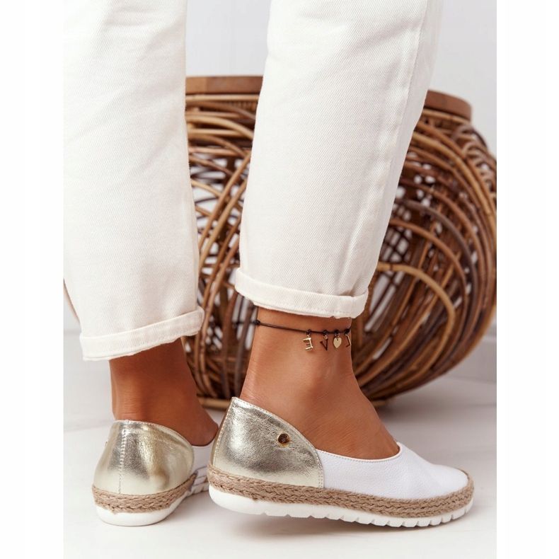 Leder Maciejka 05056-11 weiße und goldene Ballerinas 1