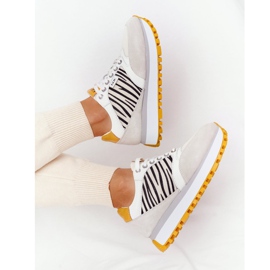 Leder-Sportschuhe auf der Plattform GOE HH2N4001 Weiß-Gelb 1