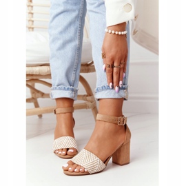 EVE Hellbraune Flitterwochen-Sandalen mit geflochtener Stange beige weiß 2