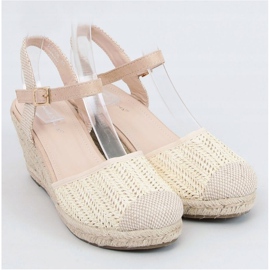 Espadrilles auf einem beigen Keil DZ8006 Beige naturfarben 1