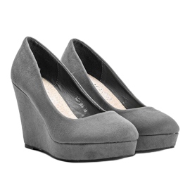 BM Graue Pumps aus Öko-Wildleder am Keilabsatz Karilla 1