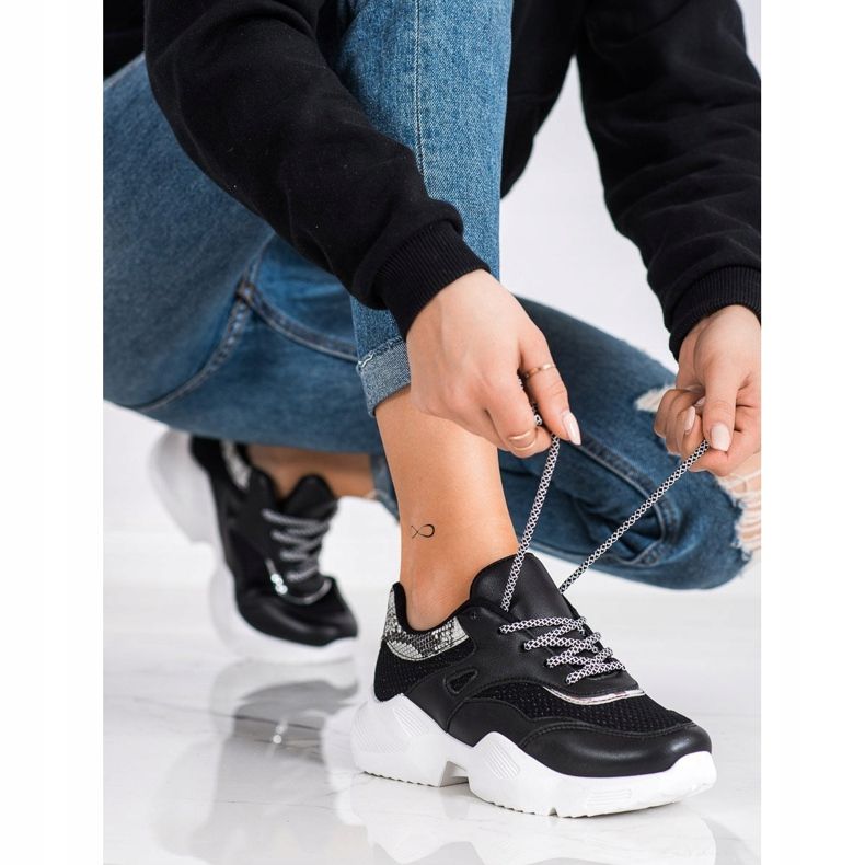 SHELOVET Schwarze Sneakers mit Schlangenmuster 2